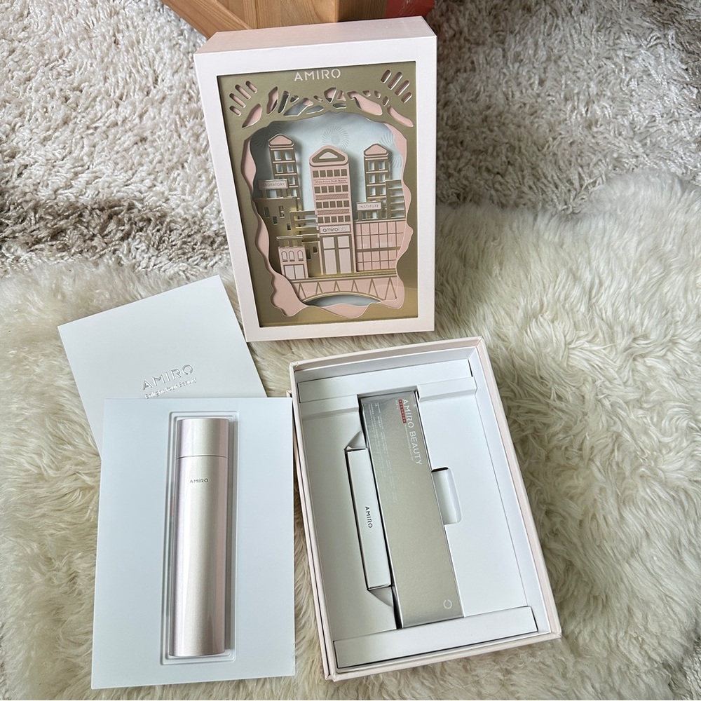 Brand NEW!!! AMIRO PRO-Lift RF Skin Tightening Device (Pink)